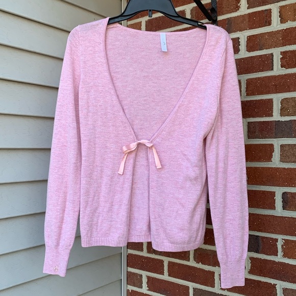 Women’s size medium, pink sweater, Gap body - Picture 1 of 4
